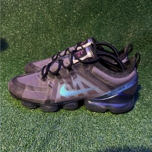 Men’s Nike Vapormax 2019 “Throwback Future”